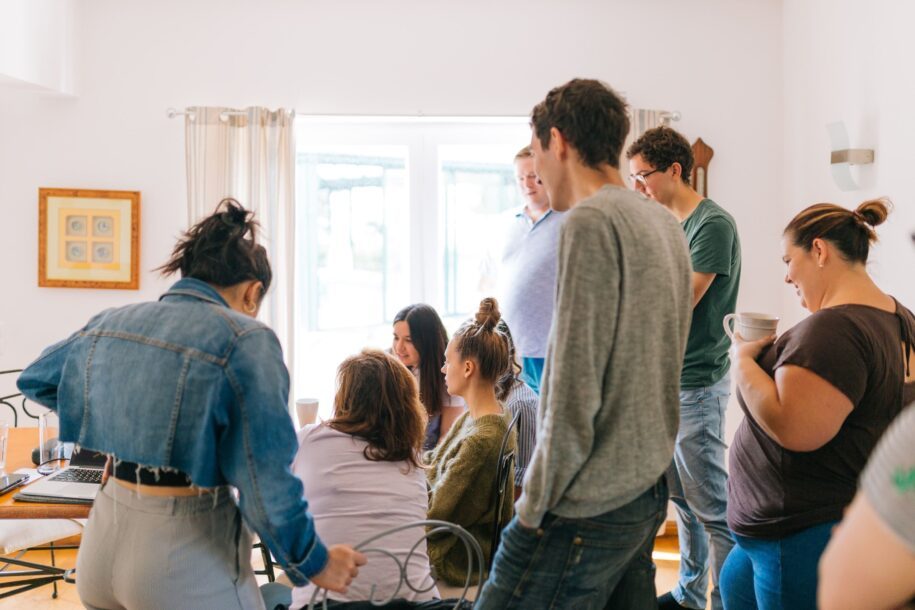 bienveillance au travail réunion collègues